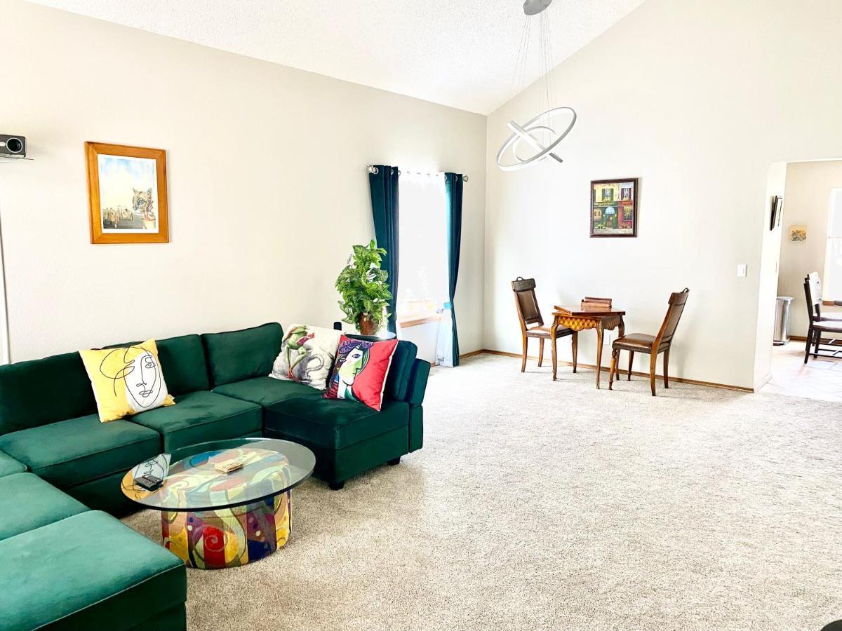 Artsy Home Close To Usafa With Fireplace And Patio Colorado Springs Buitenkant foto